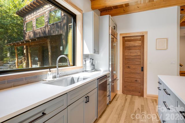39 Bent Creek Preserve Road, Asheville, NC 28806