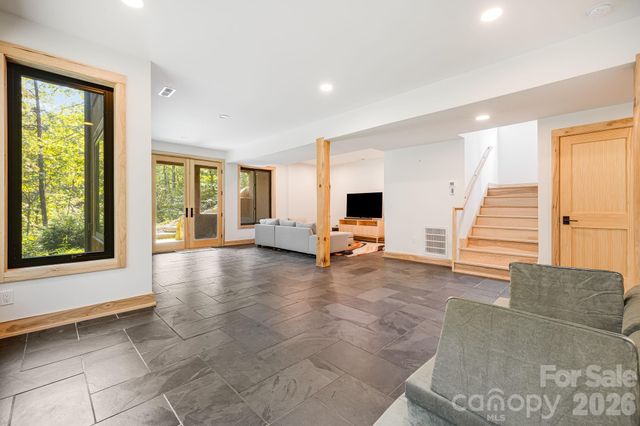 39 Bent Creek Preserve Road, Asheville, NC 28806
