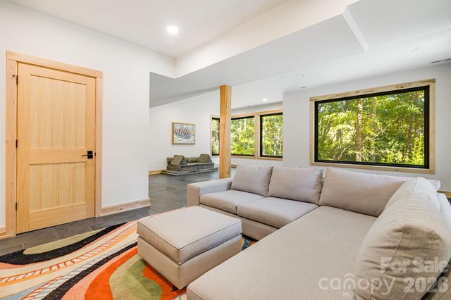 39 Bent Creek Preserve Road, Asheville, NC 28806