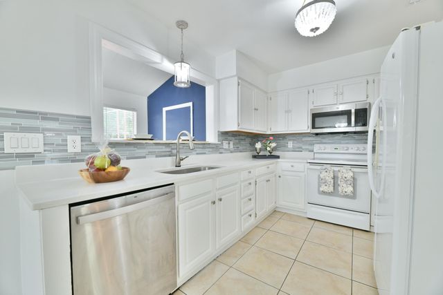 1942 Tison Lane, Mount Pleasant, SC 29464