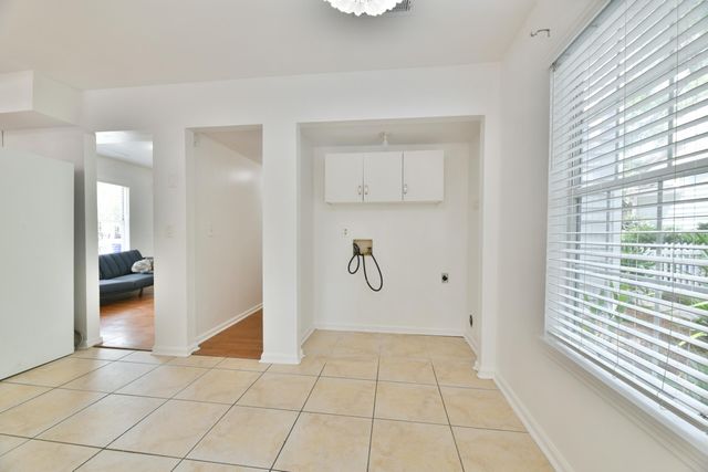 1942 Tison Lane, Mount Pleasant, SC 29464