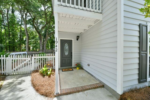 1942 Tison Lane, Mount Pleasant, SC 29464