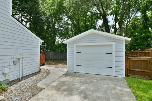 1942 Tison Lane, Mount Pleasant, SC 29464