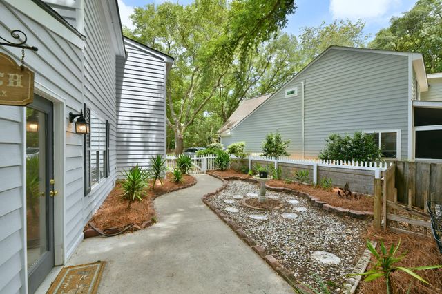 1942 Tison Lane, Mount Pleasant, SC 29464