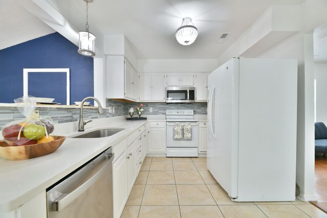 1942 Tison Lane, Mount Pleasant, SC 29464