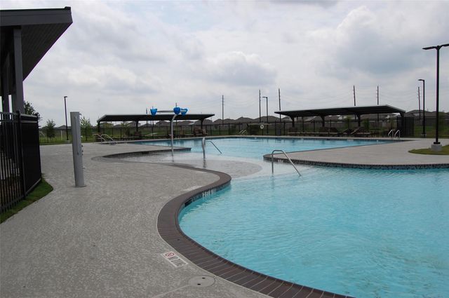 7702 Sleek Flock Lane, Rosharon, TX 77583