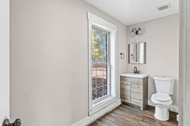 251 Oak Dr, Smithville, TN 37166