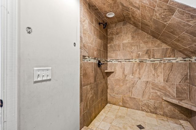 251 Oak Dr, Smithville, TN 37166