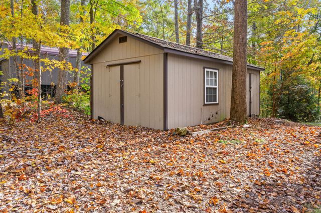 251 Oak Dr, Smithville, TN 37166