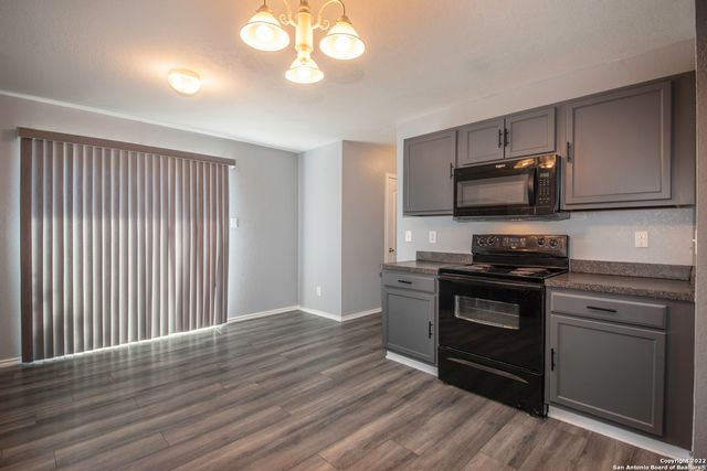 5402 Harefield Dr, San Antonio, TX 78228