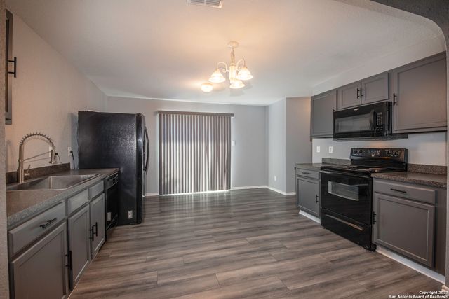 5402 Harefield Dr, San Antonio, TX 78228