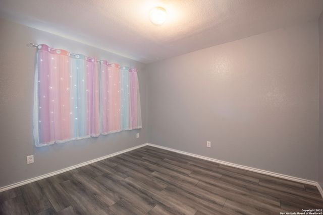 5402 Harefield Dr, San Antonio, TX 78228