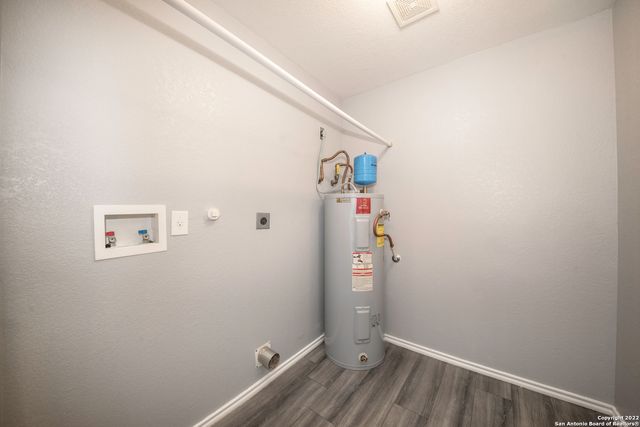 5402 Harefield Dr, San Antonio, TX 78228