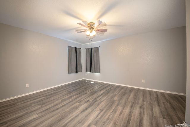 5402 Harefield Dr, San Antonio, TX 78228