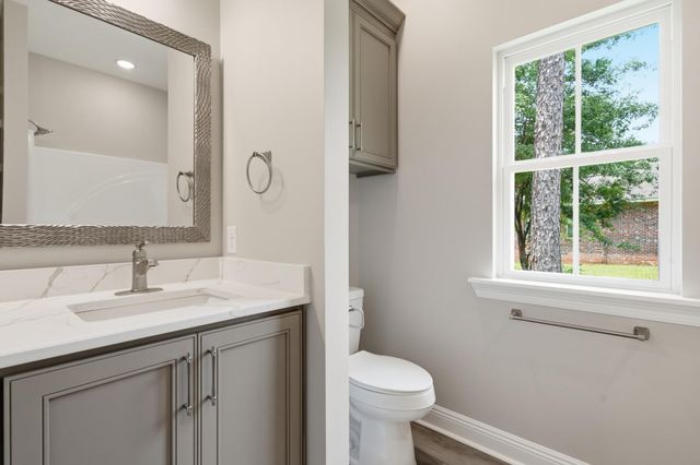 7 St Augustine Ave., Hattiesburg, MS 39402