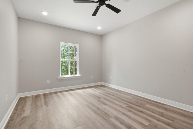 7 St Augustine Ave., Hattiesburg, MS 39402