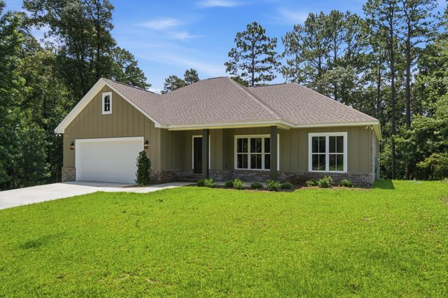 7 St Augustine Ave., Hattiesburg, MS 39402