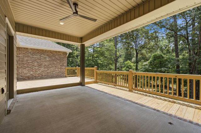 7 St Augustine Ave., Hattiesburg, MS 39402