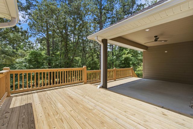 7 St Augustine Ave., Hattiesburg, MS 39402