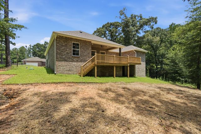 7 St Augustine Ave., Hattiesburg, MS 39402