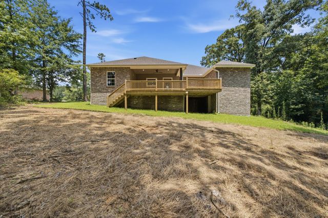 7 St Augustine Ave., Hattiesburg, MS 39402