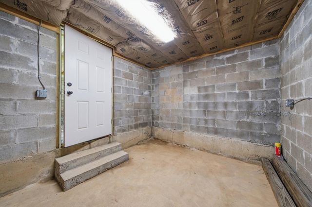 7 St Augustine Ave., Hattiesburg, MS 39402