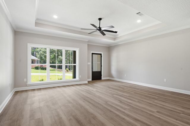 7 St Augustine Ave., Hattiesburg, MS 39402