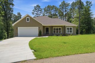 7 St Augustine Ave., Hattiesburg, MS 39402