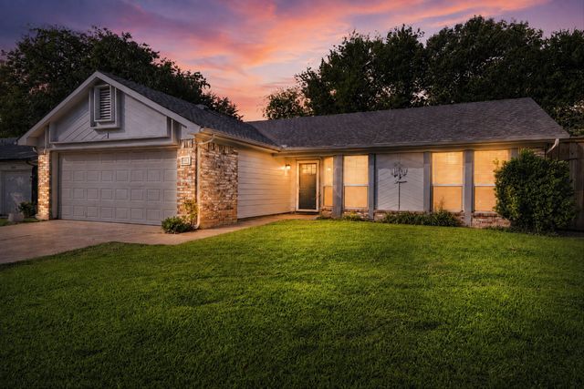 207 Mapleridge Drive, Rockwall, TX 75032