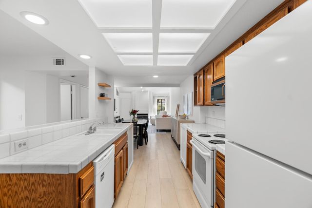 7646 Creekridge Ln, Citrus Heights, CA 95610