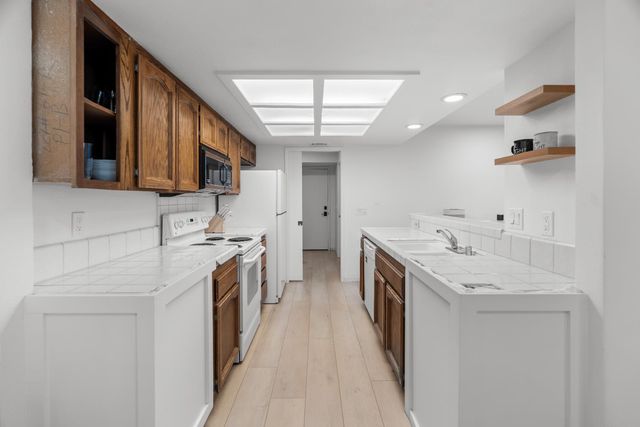 7646 Creekridge Ln, Citrus Heights, CA 95610