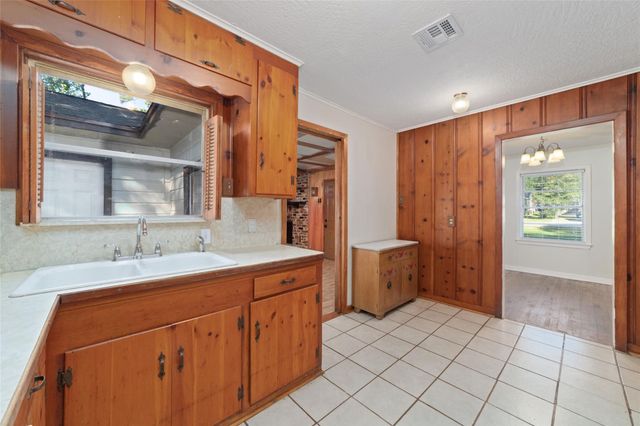 1005 Callahan Avenue, Conroe, TX 77301