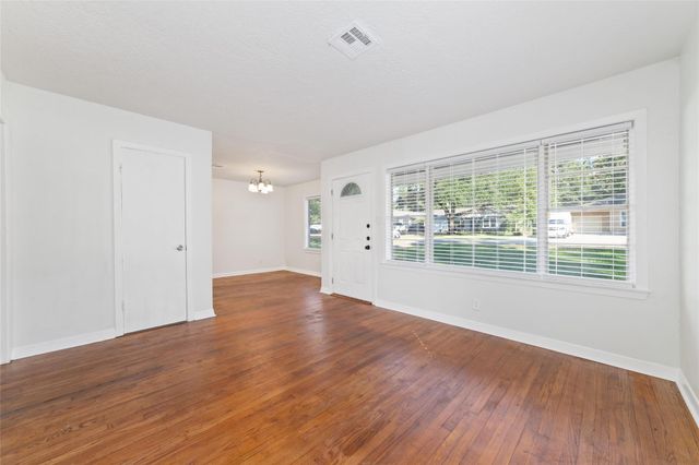 1005 Callahan Avenue, Conroe, TX 77301