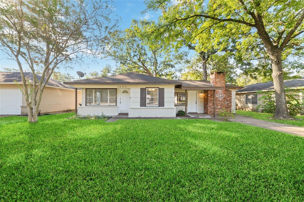 1005 Callahan Avenue, Conroe, TX 77301