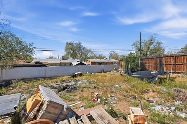 1025 Muriel Street NE, Albuquerque, NM 87112