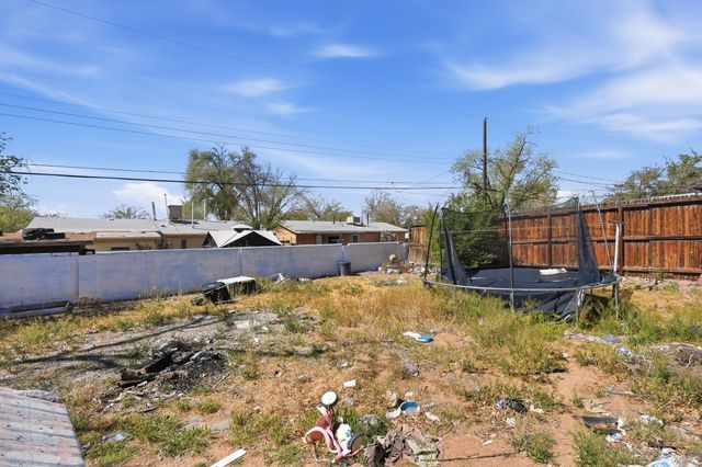 1025 Muriel Street NE, Albuquerque, NM 87112