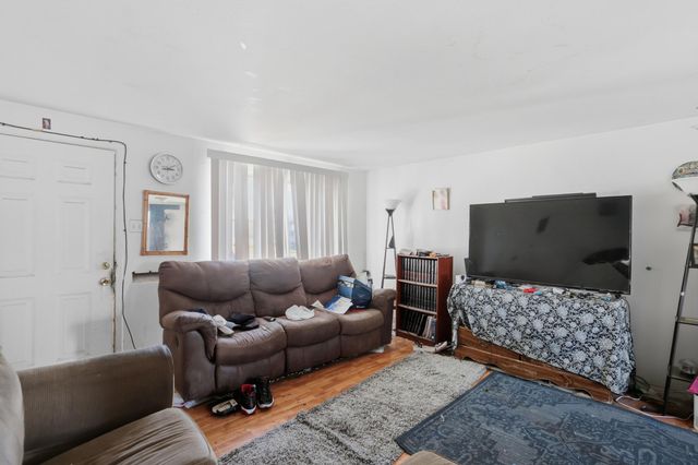 1025 Muriel Street NE, Albuquerque, NM 87112