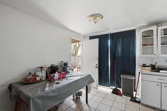 1025 Muriel Street NE, Albuquerque, NM 87112