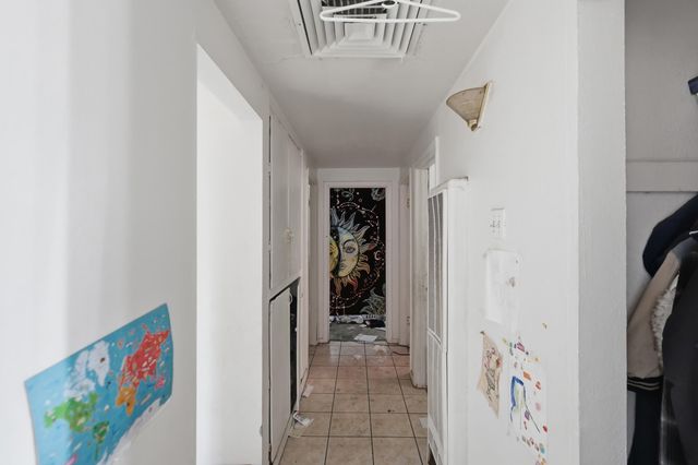 1025 Muriel Street NE, Albuquerque, NM 87112