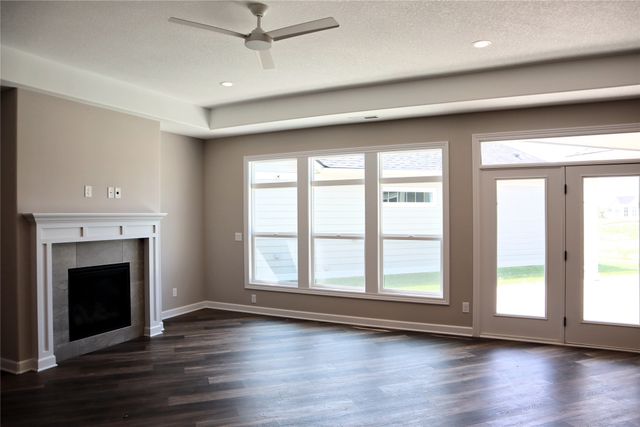 1022 NW Creekside Drive, Waukee, IA 50263