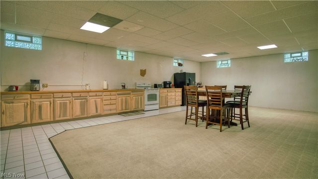1751 Squaw Creek Drive, Girard, OH 44420
