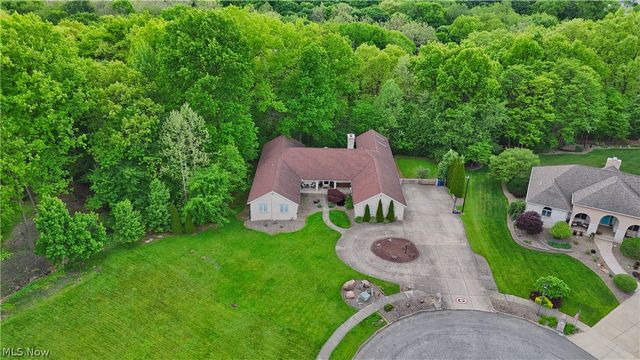 1751 Squaw Creek Drive, Girard, OH 44420