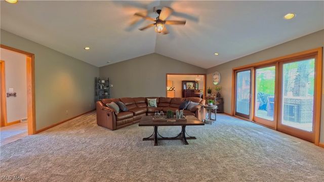 1751 Squaw Creek Drive, Girard, OH 44420