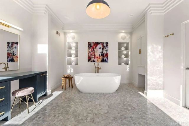 3866 Alta Mesa Drive, Studio City, CA 91604