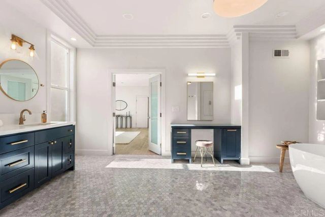 3866 Alta Mesa Drive, Studio City, CA 91604