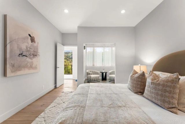 3866 Alta Mesa Drive, Studio City, CA 91604