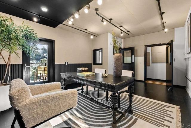 3866 Alta Mesa Drive, Studio City, CA 91604