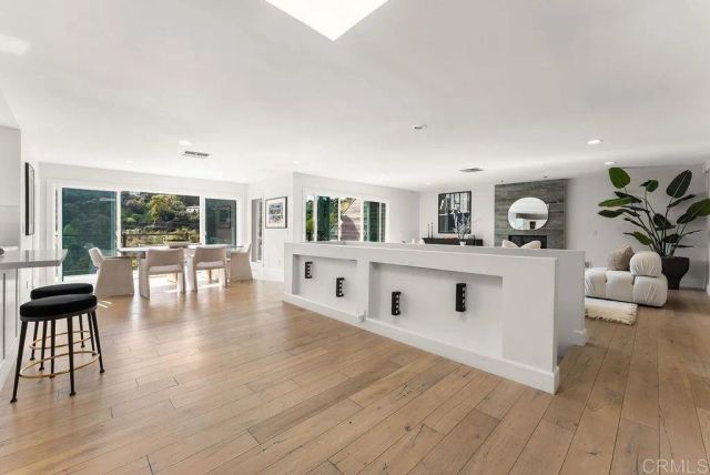 3866 Alta Mesa Drive, Studio City, CA 91604