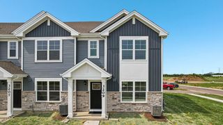 3195 Grande Trail, Yorkville, IL 60560