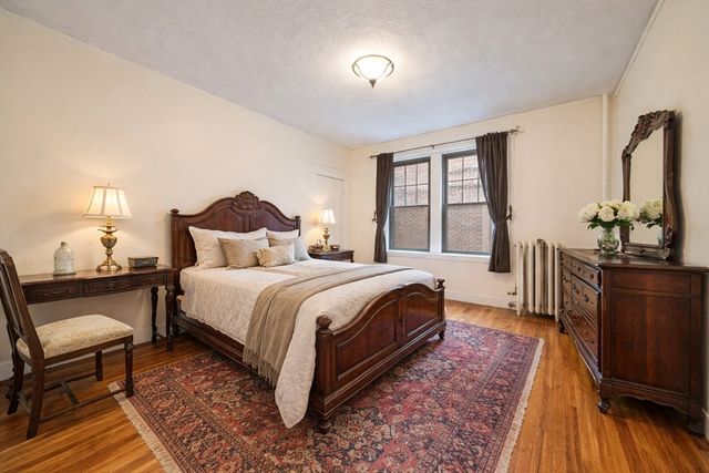 1986 Commonwealth 2, Boston, MA 02135